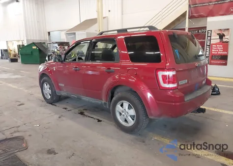 2008 Ford Escape Xlt z USA, uszkodzony, nr VIN 1FMCU93128KC98735